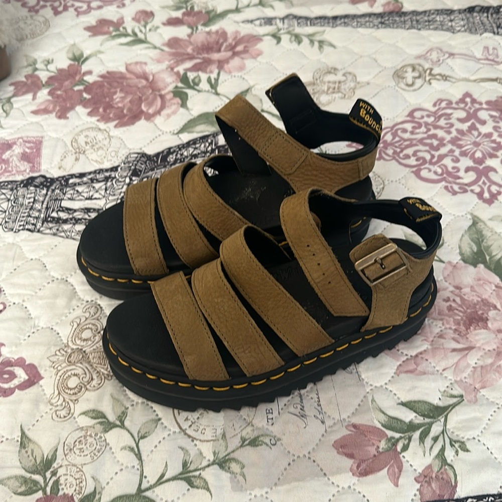 Doc martens in green